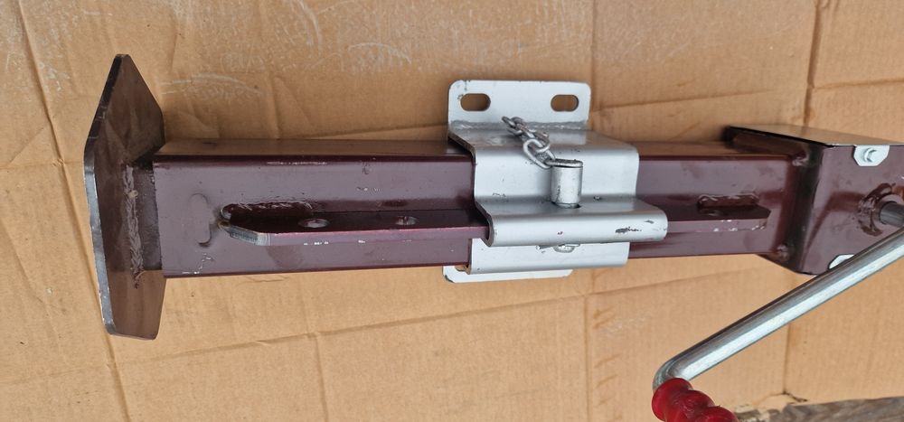 Picior sprijin remorca 9 tone pret 800 lei se poate trimite prin curie