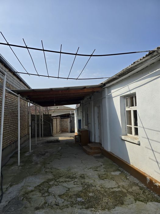 Sirdaryo tumanida srochna uy sotiladi