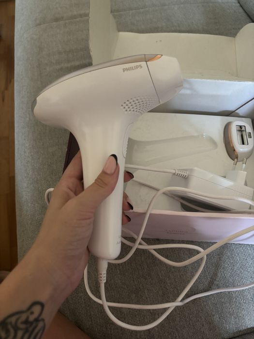Фотоепилатор Philips Lumea