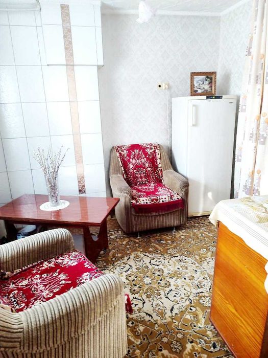 ПРодам дом 4 комнаты 10соток