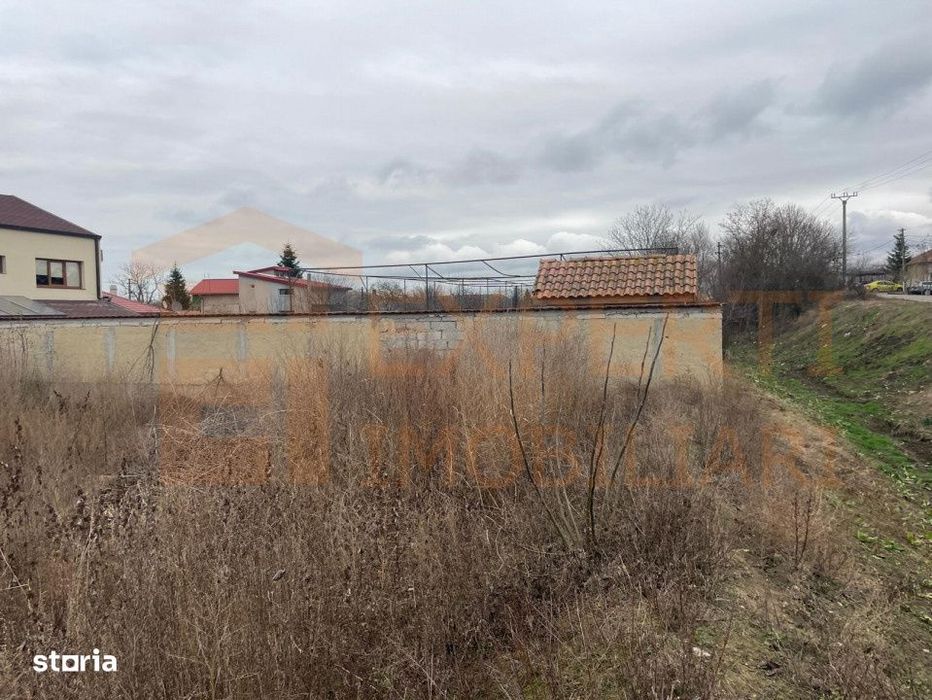 Teren intravilan de vanzare – zona Poiana | 1.000 mp | deschidere 32