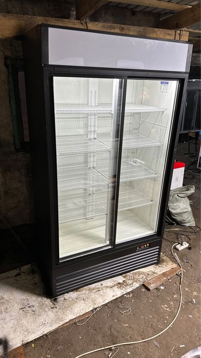 Витринный холодильники