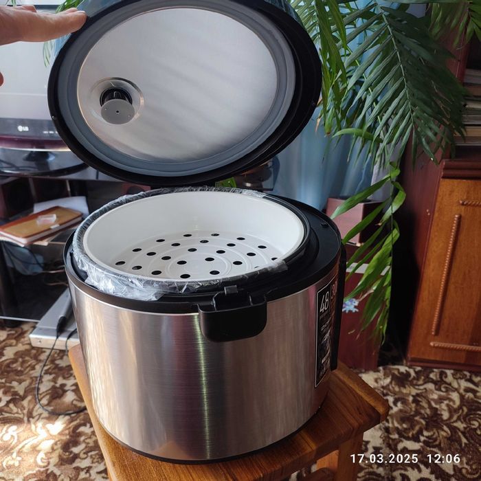 Продам мультиварку Polaris PMC 0593AD