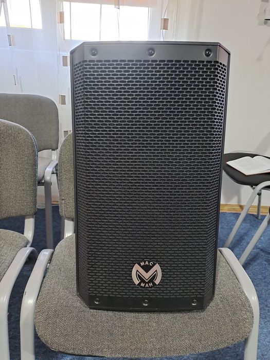 Boxa activa MAC MAH și mixer pasiv Mackie; microfoane wireless behringer