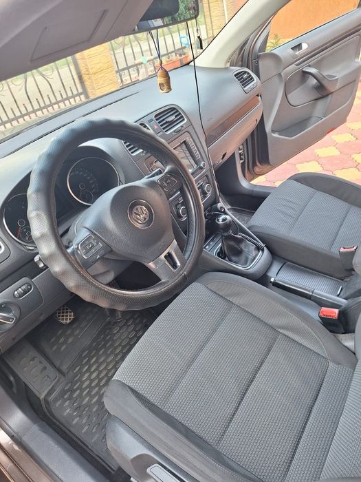 VOLKSWAGEN Golf 2011 — imagine 4