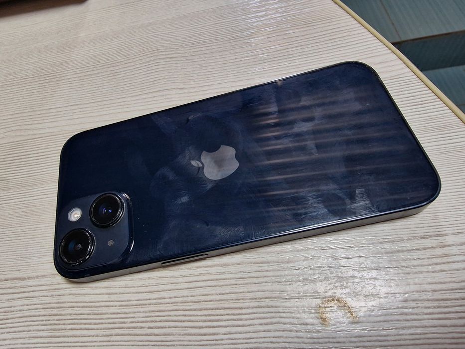 Продам Iphone î4