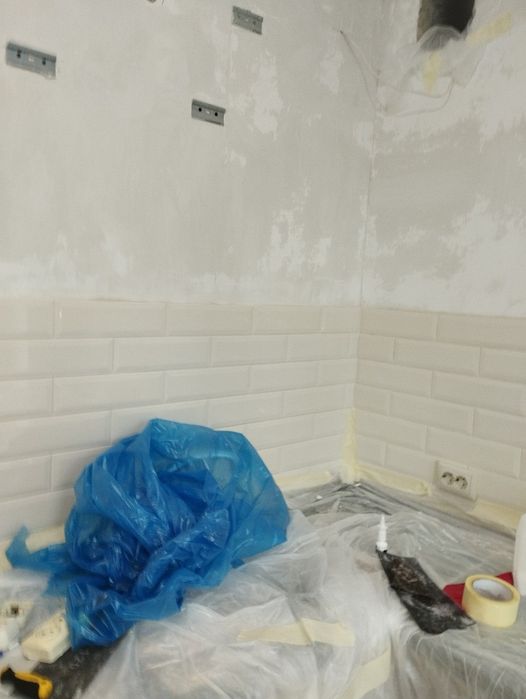 Качественная поклецка обоев