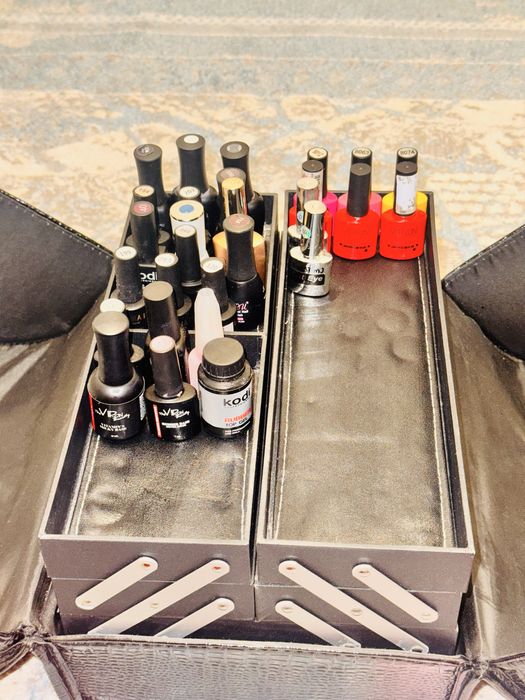 Гель-краски для дизайна ногтей