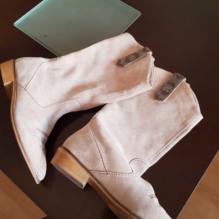 Бутуши естествен велур Stradivarius; No 39;  каубойски модел; без ток