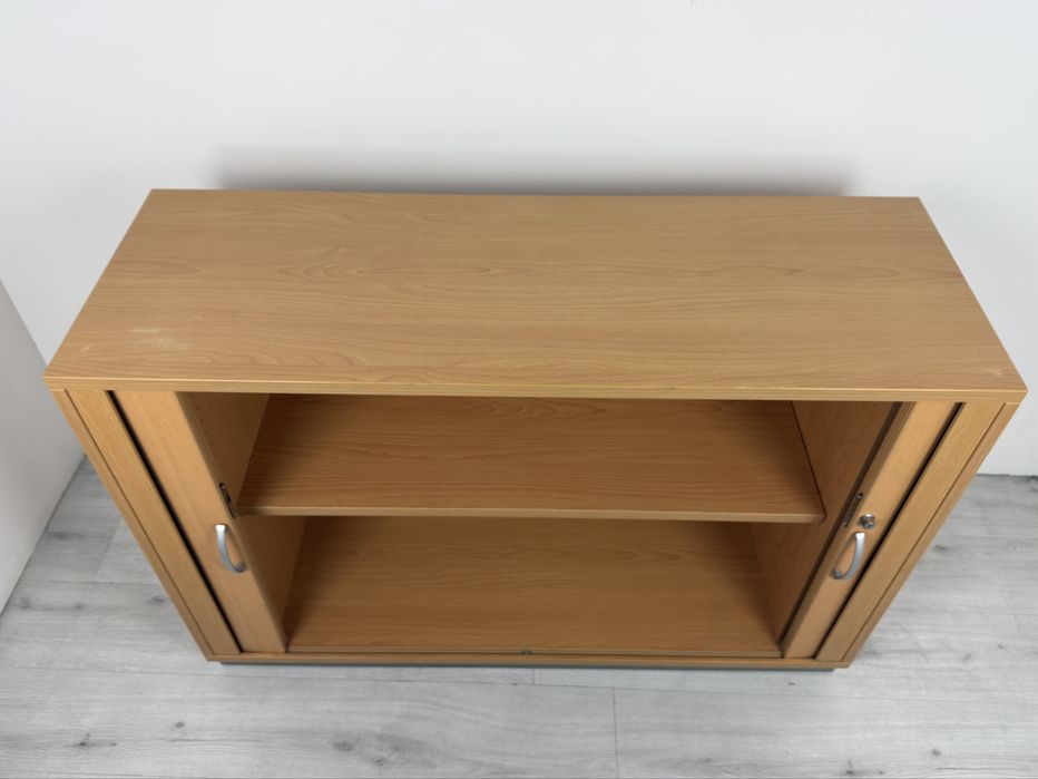 Шкафове за офис - съхранение и ефективност: внос от германия