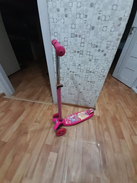 Детский самокат.
