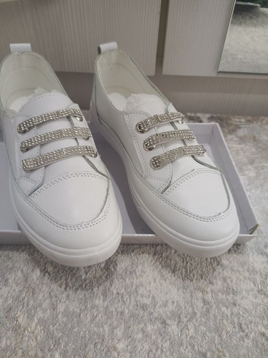 Красивые классические кеды