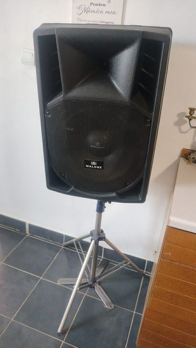 Boxa cu stativ perfect funcționala