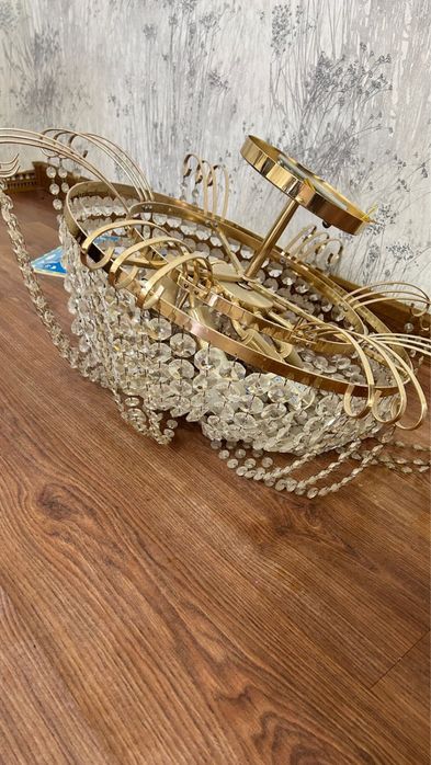 Продается люстра