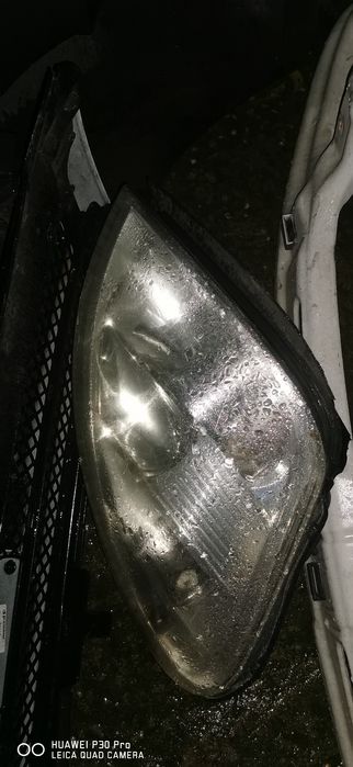 Vând: Faruri, Capota, Tragger, Bara fata, Aripi, Grila Iveco Euro 4