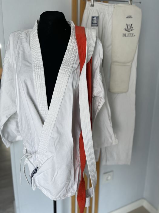 продам форму спортивную