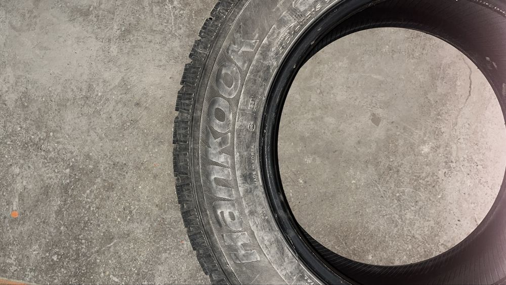 Продам зимние шины Hankook