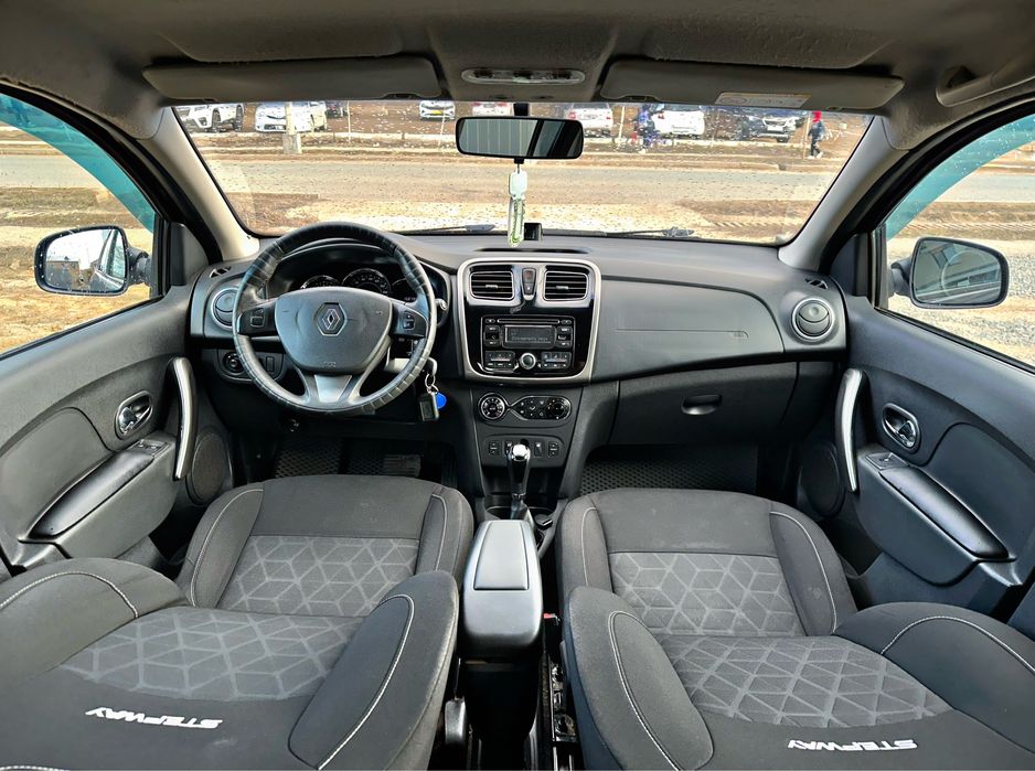 Renault-Sandero/Stepway,АВТОМАТ,2015г
