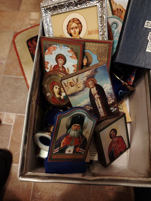 Иконы разные и магниты иконы