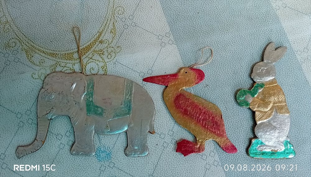 Ёлочные игрушки.