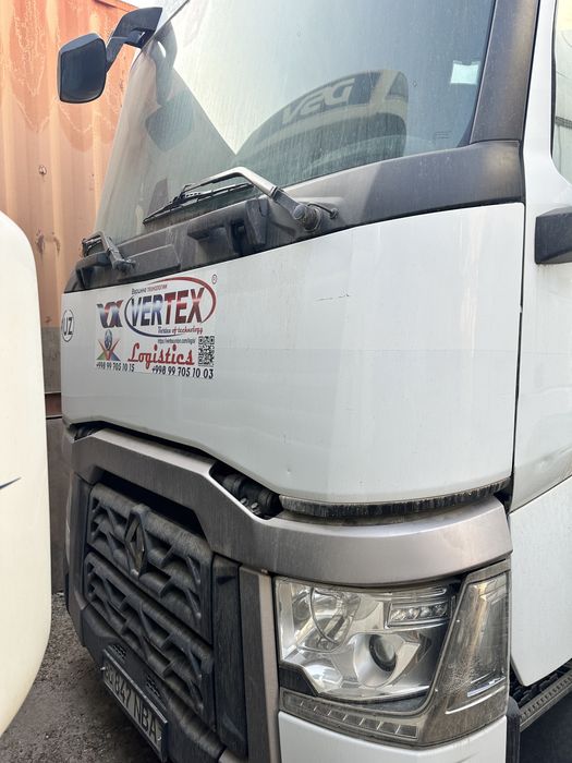 Продаётся: Тягачи и Полуприцепы