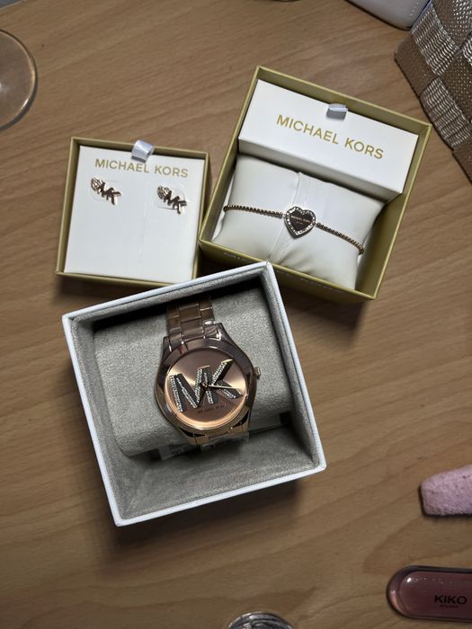 Комплект Michael Kors - часовник, обеци и гривна