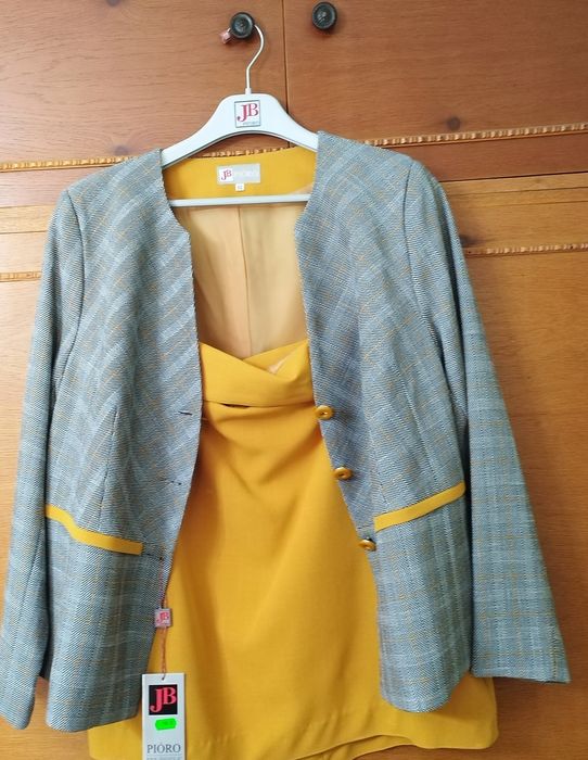 Costum elegant de damă