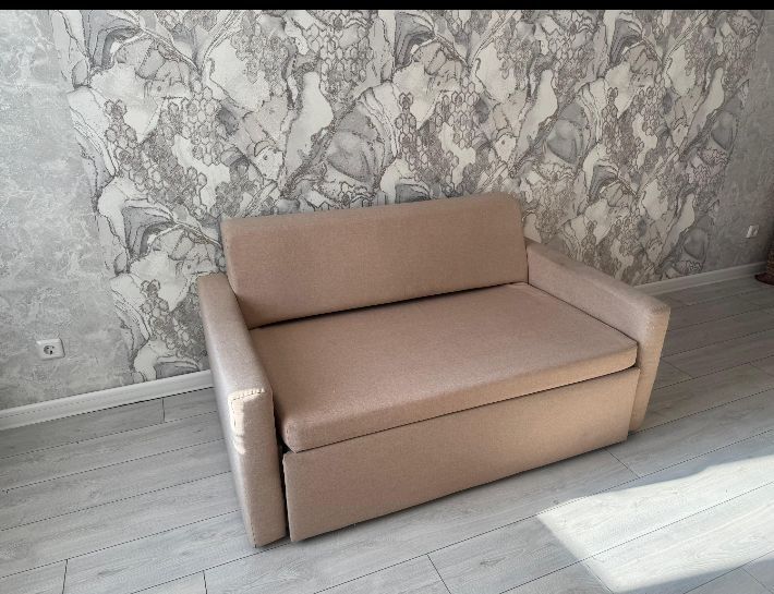 Отличный Уютный диван