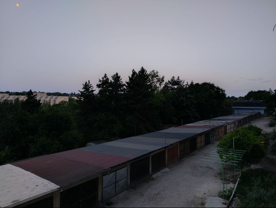 Гарсониера до парка и болницата