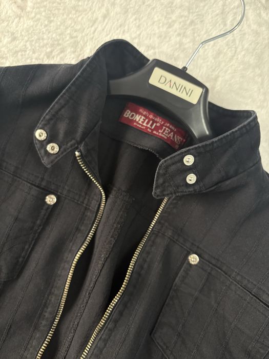 Днково яке на марката ZARA и черно дънково яке