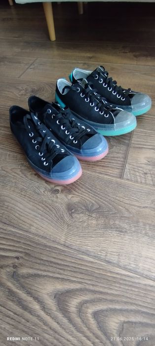 Два чифта Converse за 110лв.