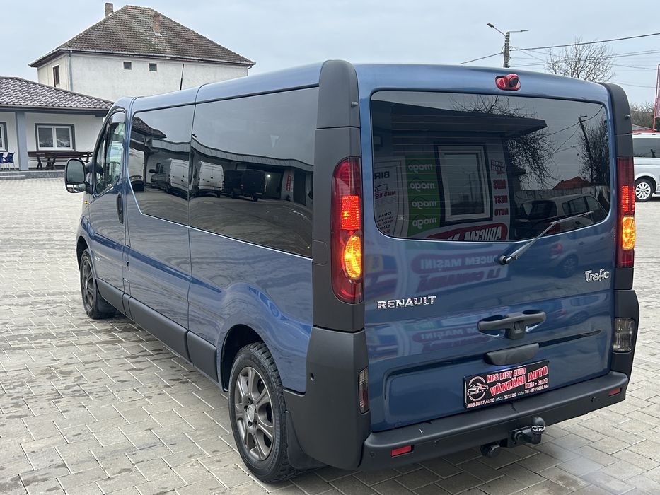 Renault Trafic Pasenger L2h1 2.0 dci an 2011