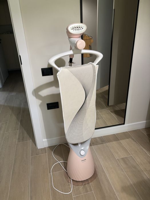 Aparat de Calcat Vertical Philips GC552/40 ComfortTouch Putere 1800W Tehnologie FlexHead Roz