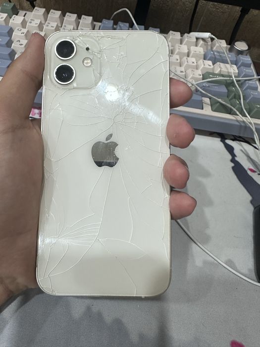 Продам Iphone 12 64gb