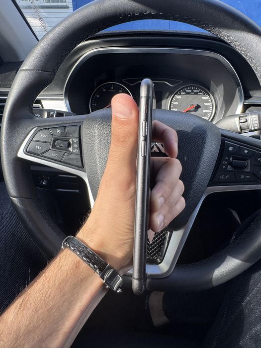 iPhone 11 128гб идеал