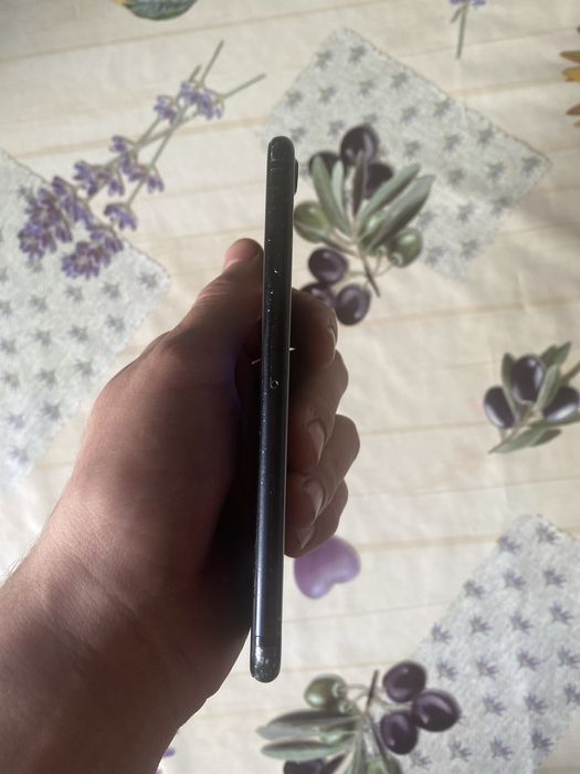 Айфон 7 сатылады