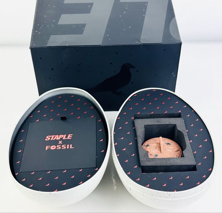 НОВ! Часовник Staple x Fossil Limited Edition