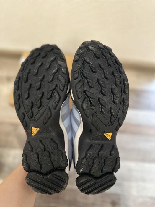 Зимни маратонки Adidas Terrex AX2R