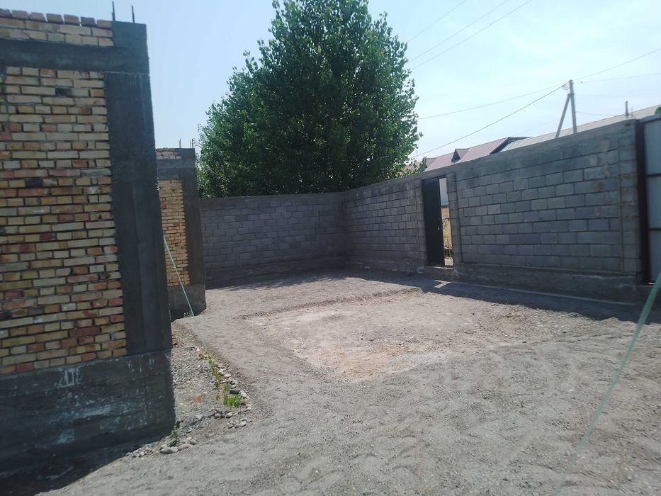 Андижон, Хаканда ховли уй сотилади