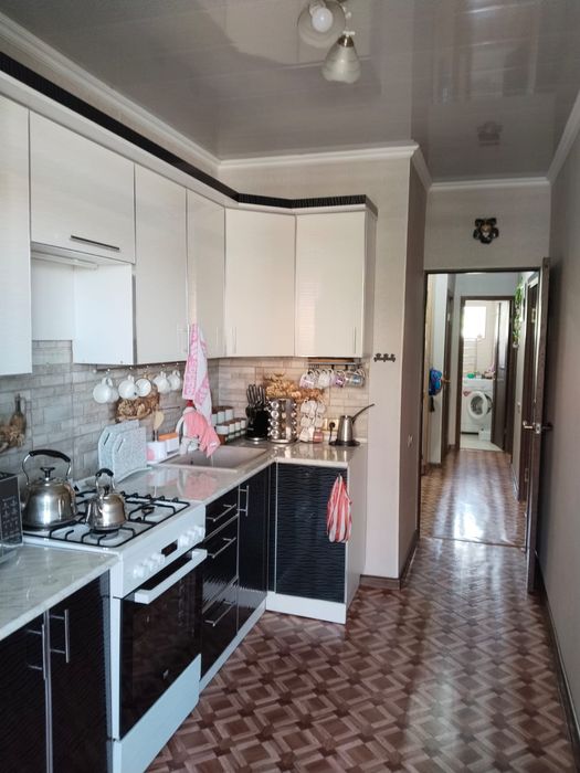 Продам двух комнатную квартиру