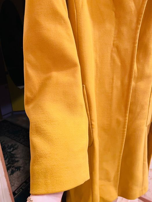 Продается новое женское пальто