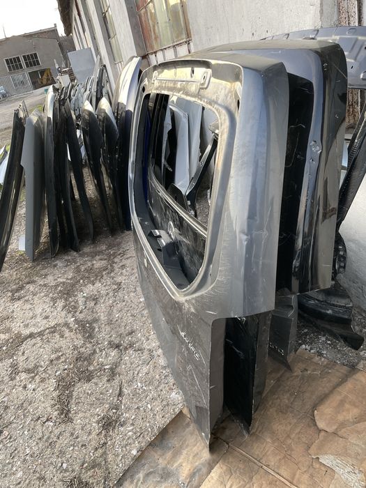 Заден капак багажник за Mercedes Vito V447 Мерцедес Вито 2014г- 2бр