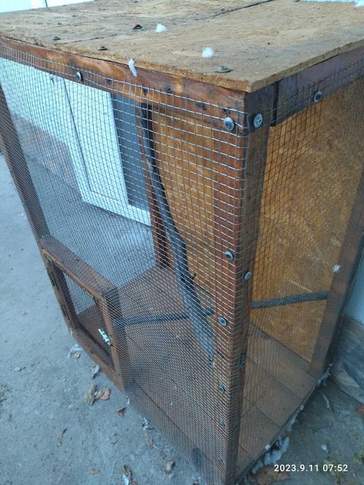 Vând cușcă papagali