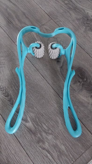 Массажёр для шеи  1000т