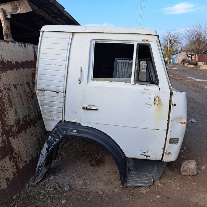 Kamaz kabina spalkali