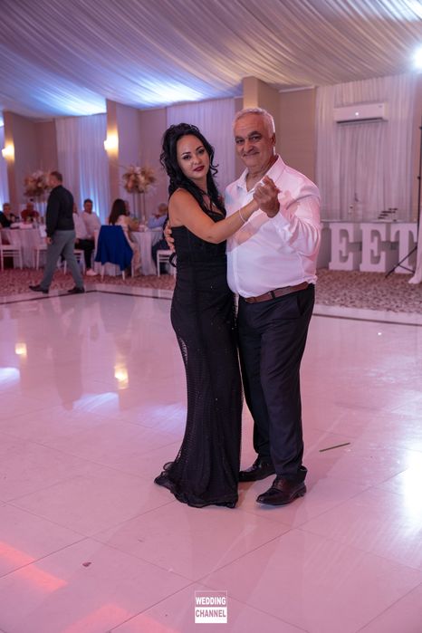 Rochie neagra lunga si eleganta (de nasa)