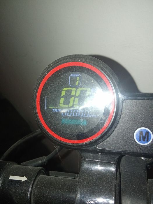 Vand trotineta electrica hitway h5 are controllerul stricat trebuie înlocuit cu unul nou