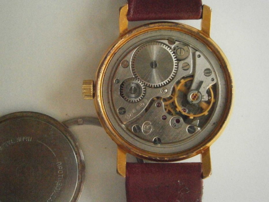 WOSTOK cal. 2605, 17 jewels, Au 10, USSR – малки секунди + дата! ТОП!