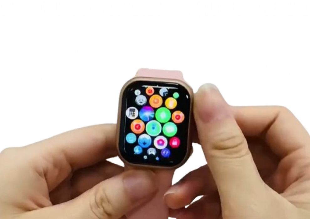 Дамски смарт часовник - Елегантсност и интелигентност за всеки ден