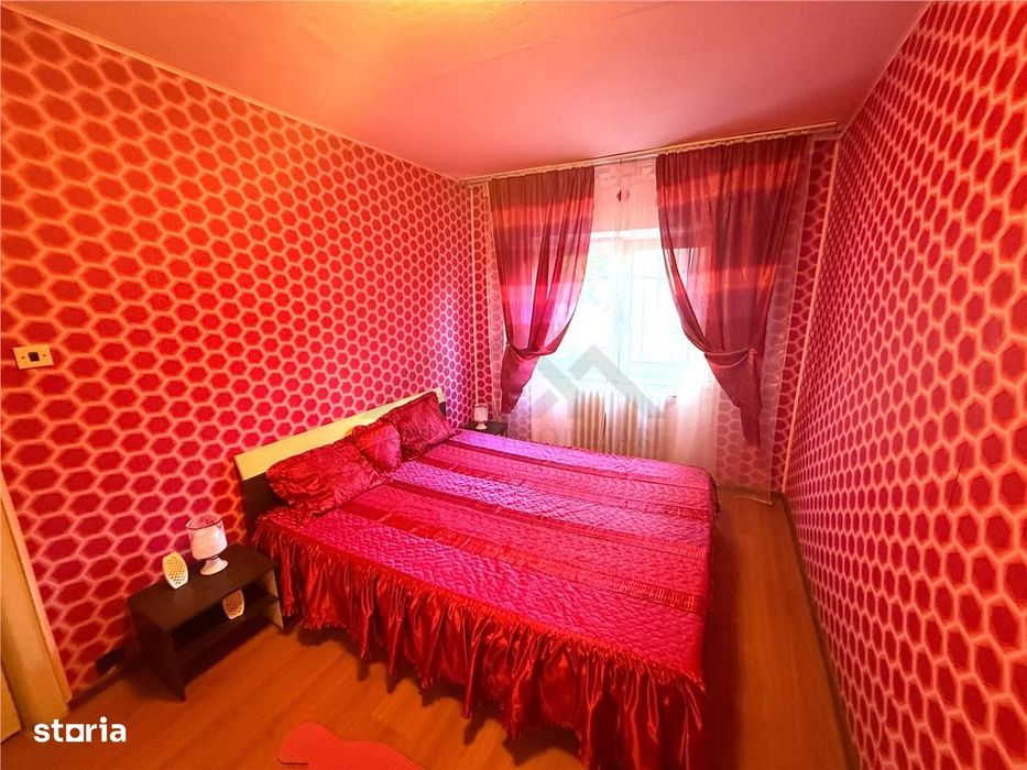 Apartament 3 camere ,  zona Aradului